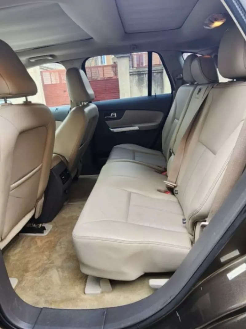 Ford Edge 3.5L    - 2011