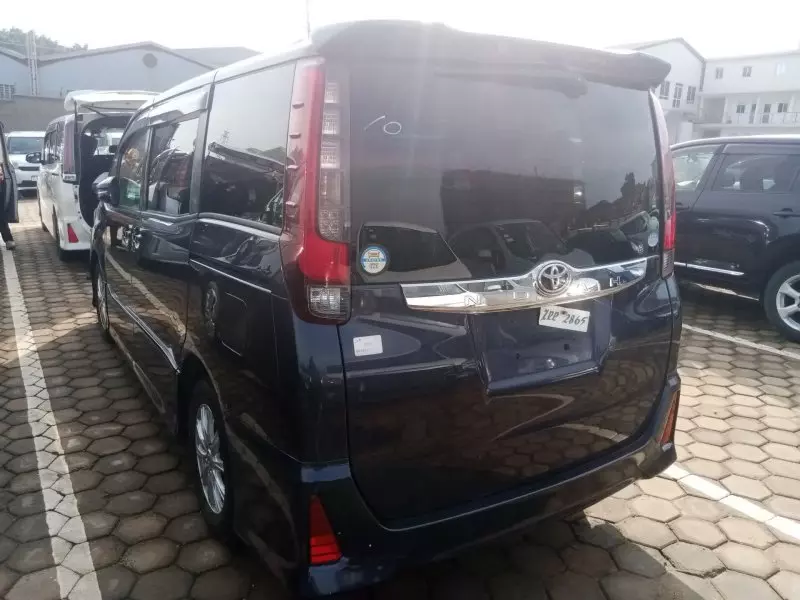 TOYOTA Noah   - 2016