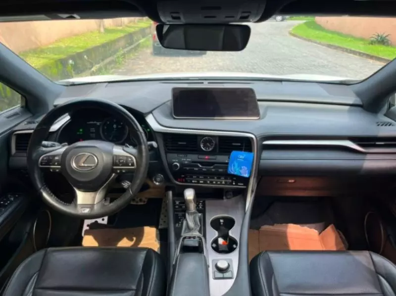 Lexus RX   - 2017