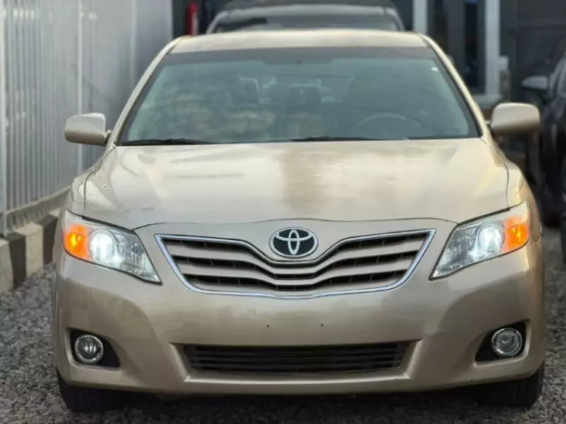 TOYOTA Camry   - 2011