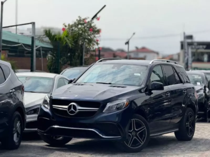 Mercedes-Benz ML 350   - 2012