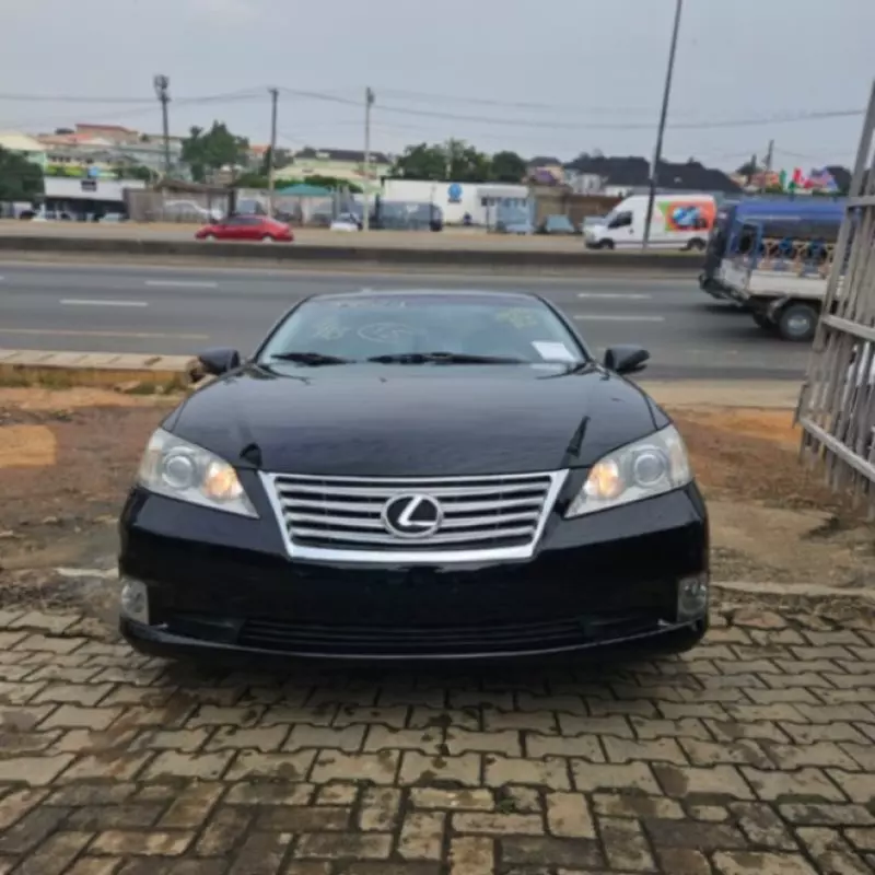 Lexus ES 350   - 2012