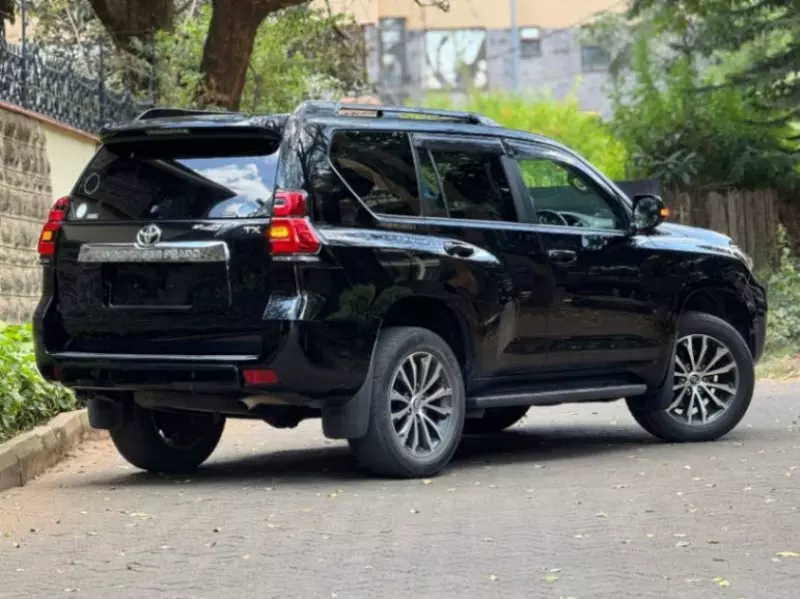 Toyota Land Cruiser   - 2018