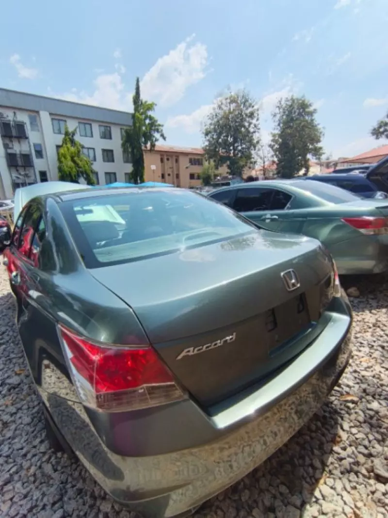 Honda Accord   - 2009
