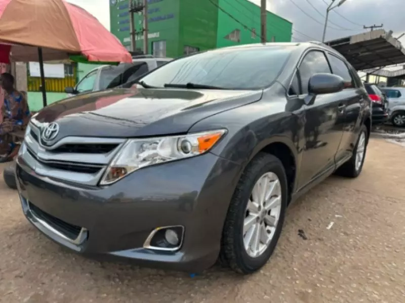 TOYOTA Venza   - 2010