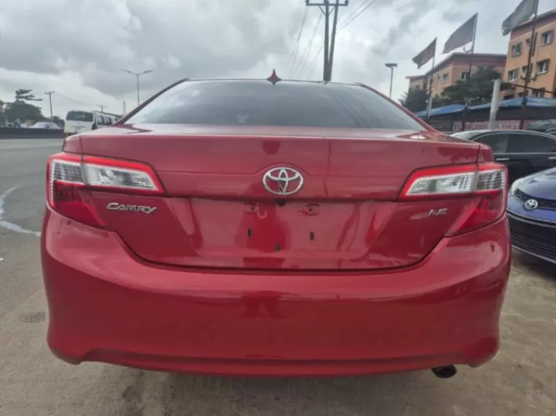 TOYOTA Camry   - 2012