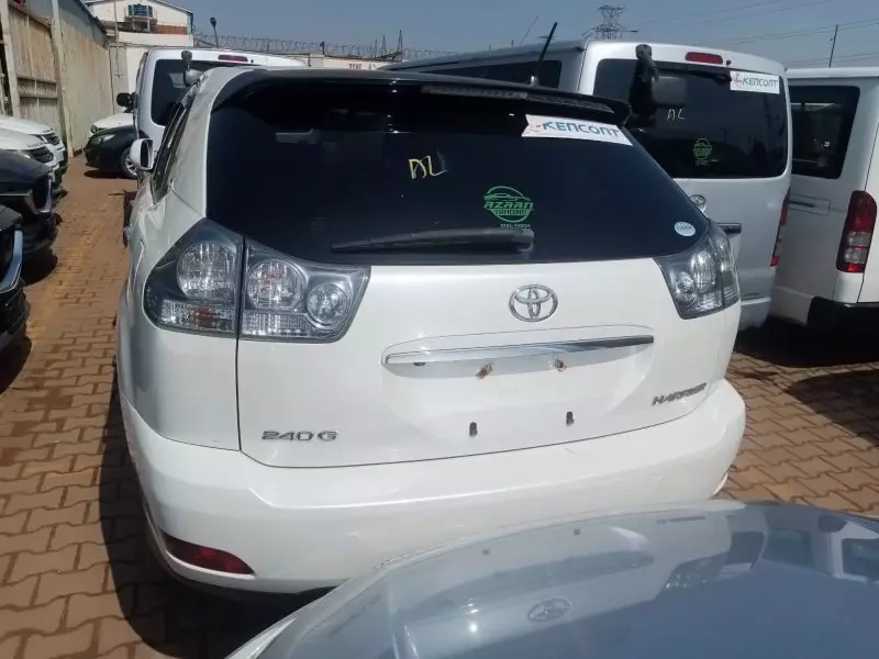 Toyota Harrier   - 2012