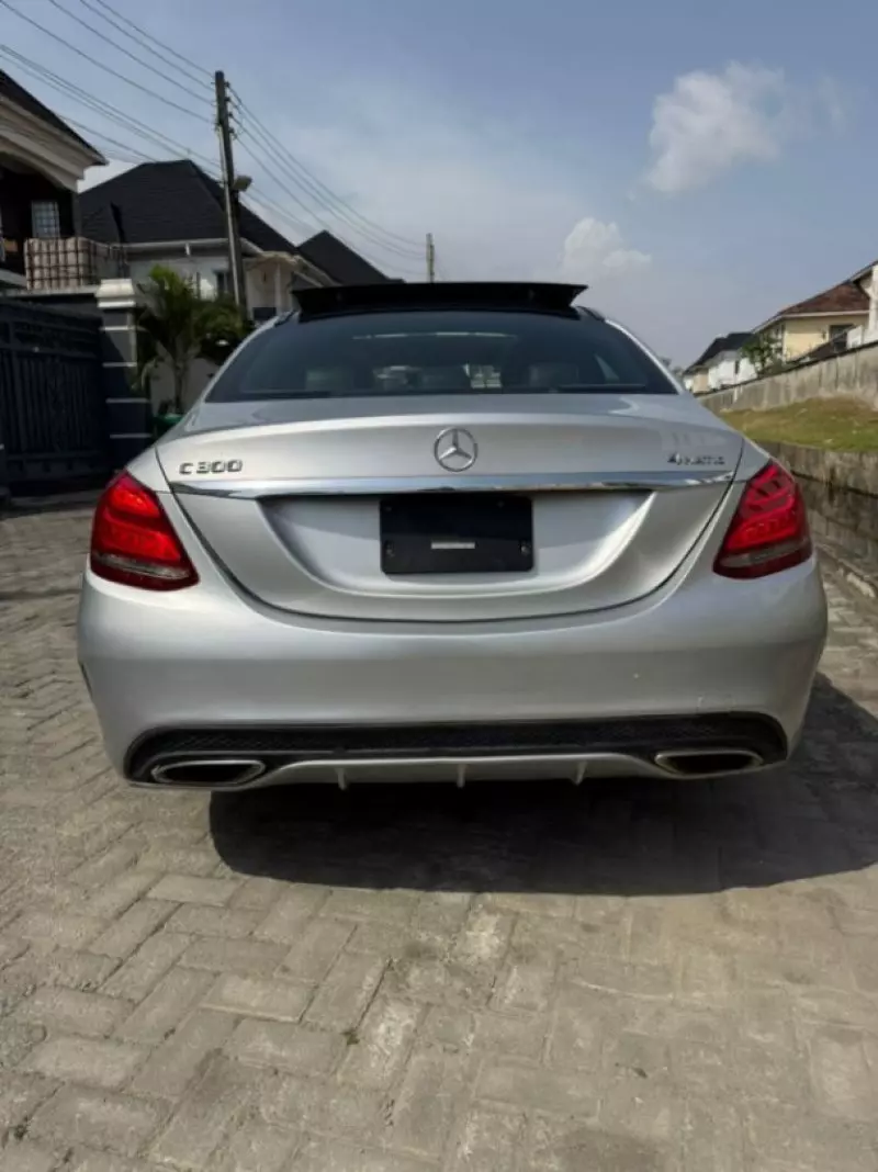 Mercedes-Benz C 300   - 2015