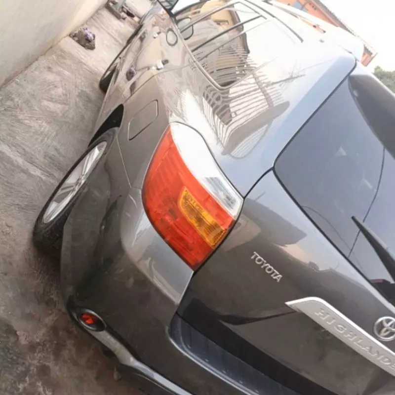 Toyota Highlander   - 2009