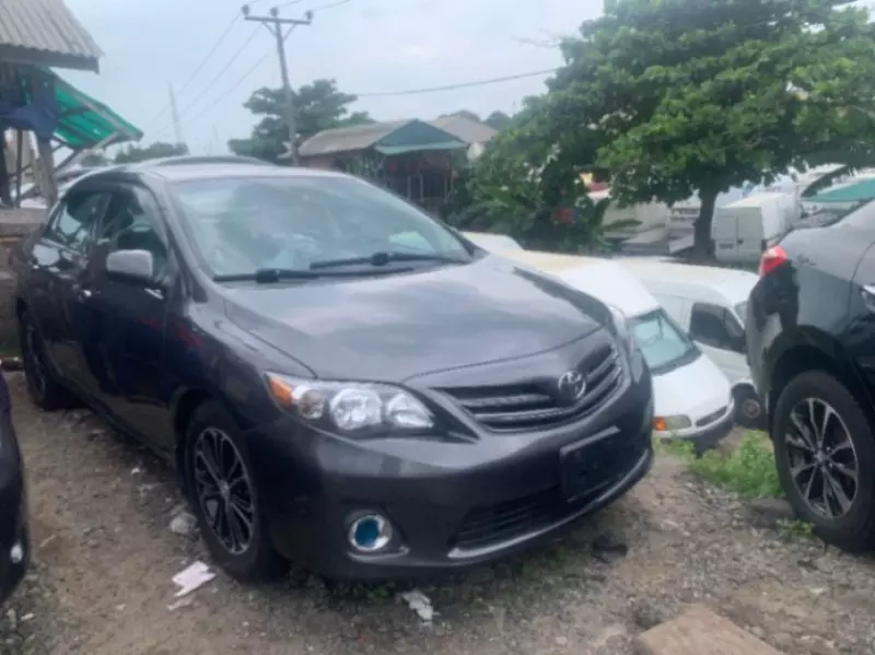 Toyota Corolla   - 2013