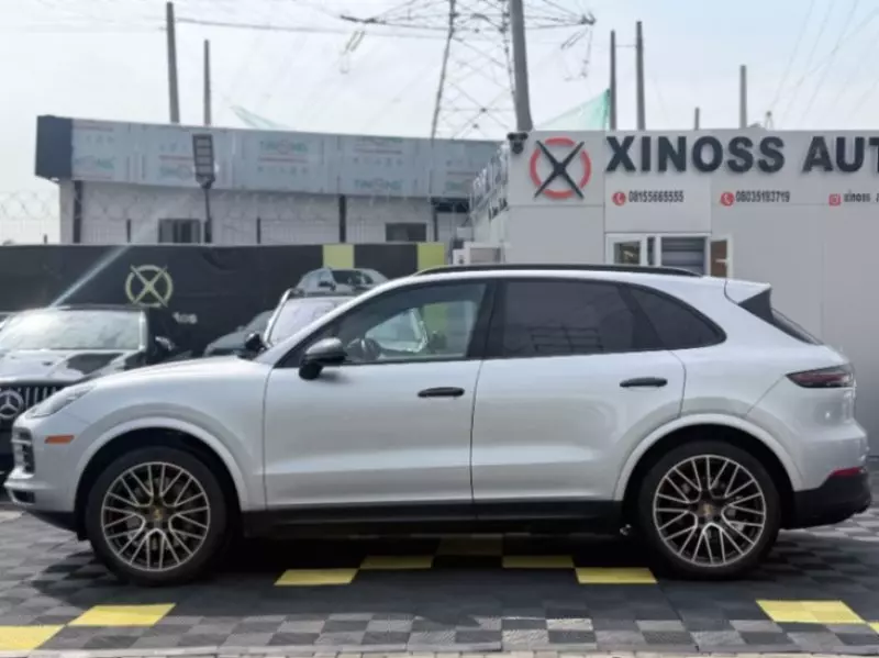 PORSCHE Cayenne   - 2019