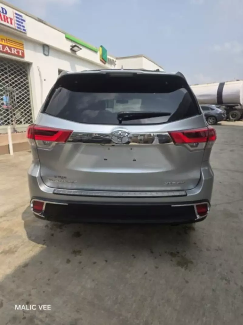 Toyota Highlander - 2015