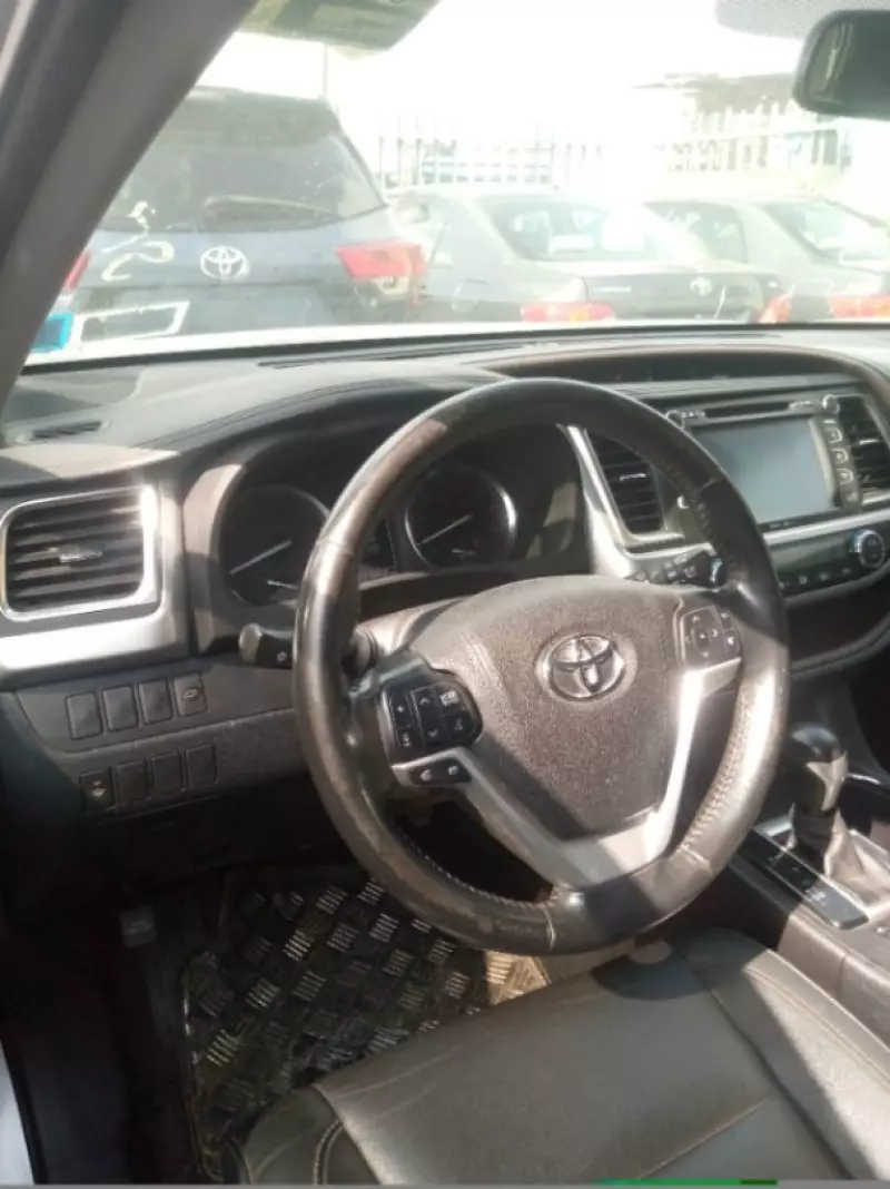 Toyota Camry   - 2008
