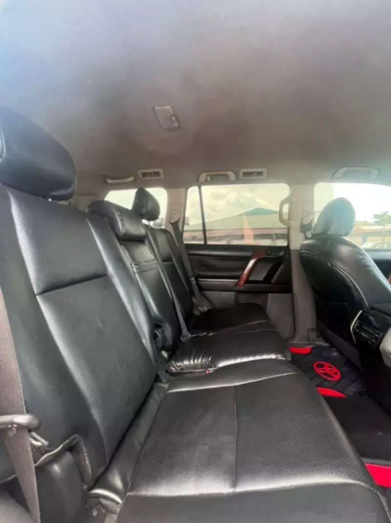 Toyota Prado   - 2010
