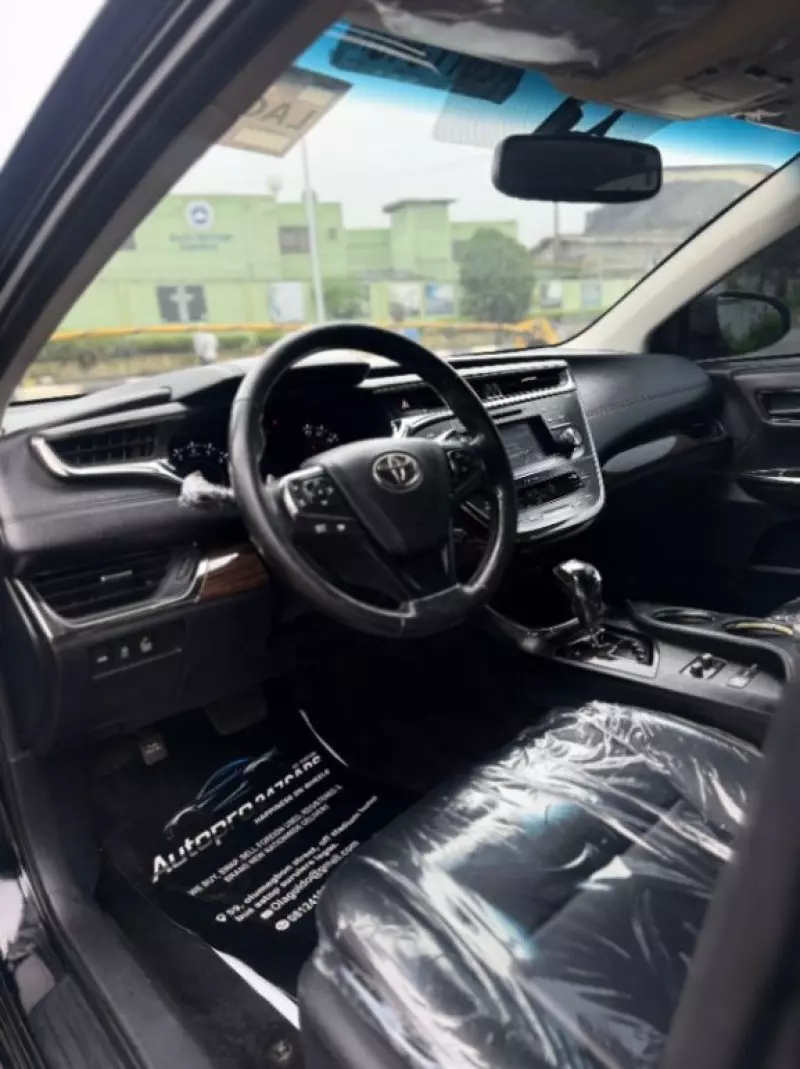 TOYOTA Avalon - 2013