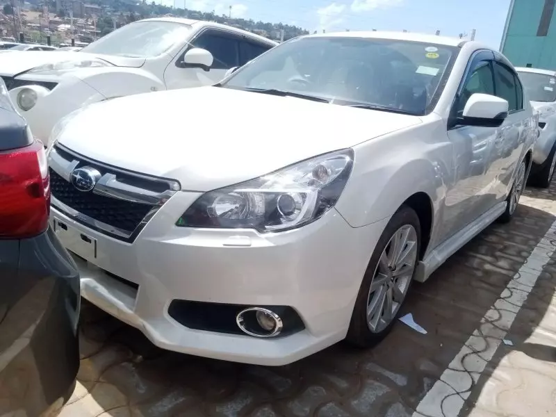 Subaru Legacy   - 2012