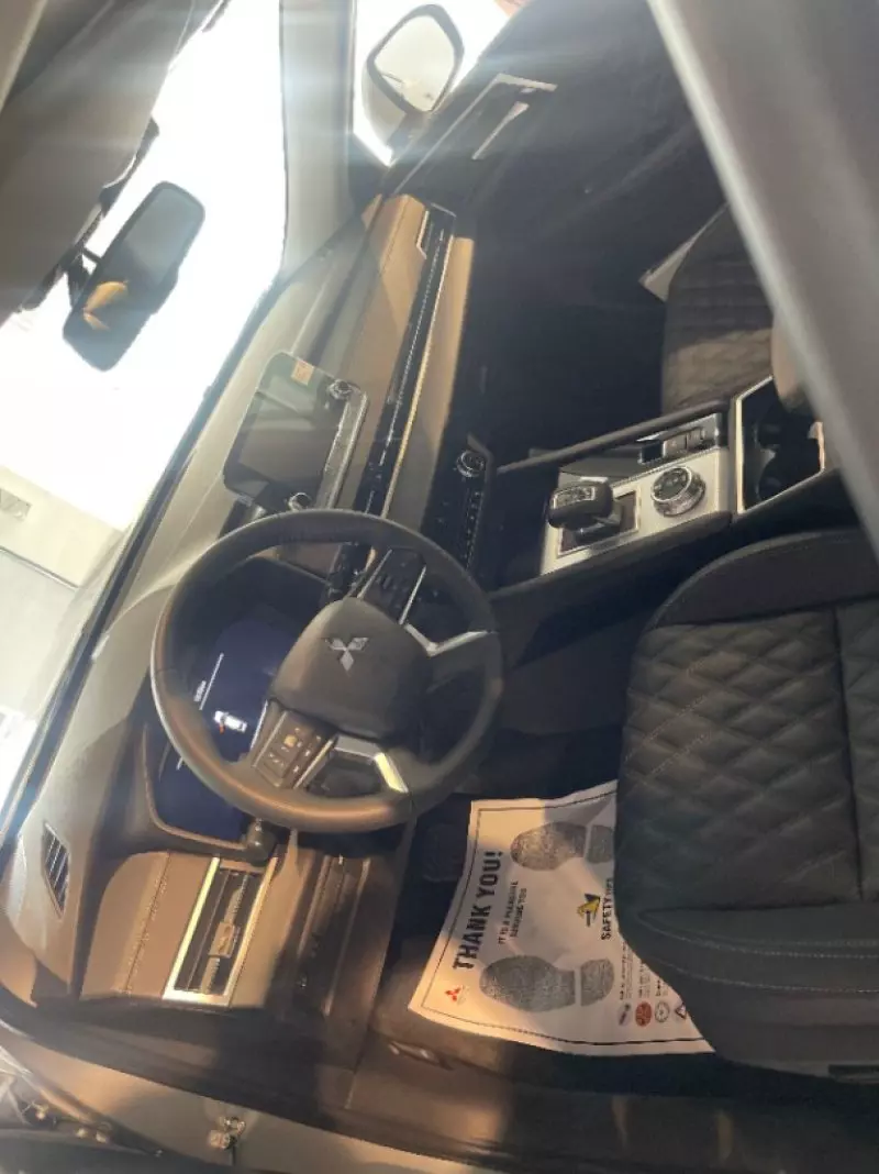 Mitsubishi New Outlander   - 2025