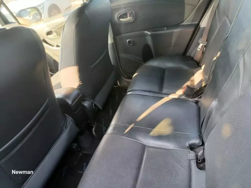 Toyota Yaris   - 2010