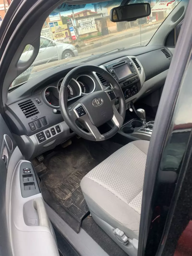 Toyota Tacoma   - 2013
