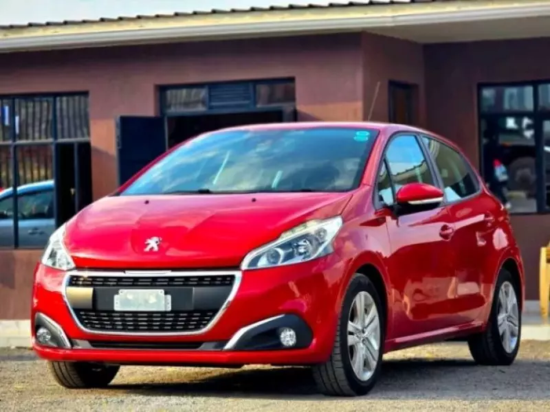 Peugeot 208   - 2018