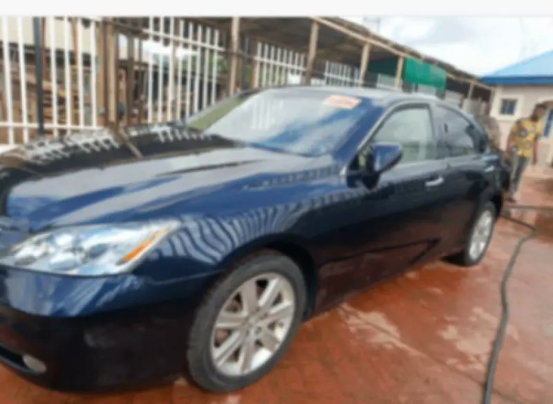 Lexus ES 350   - 2009