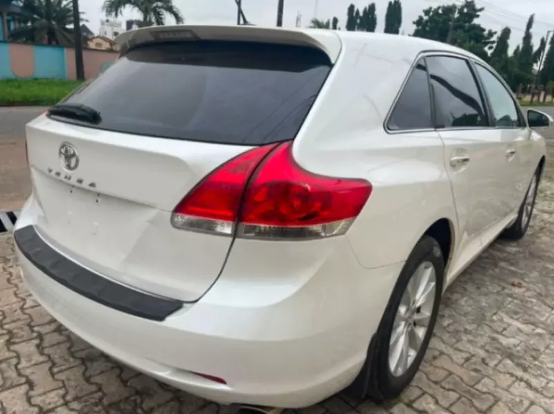 TOYOTA Venza   - 2012