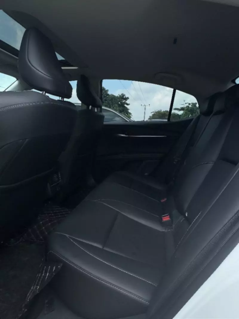TOYOTA Camry   - 2025