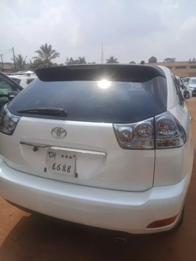 TOYOTA Harrier   - 2012