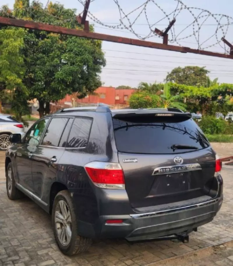 TOYOTA Highlander   - 2012