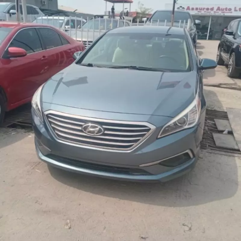 Hyundai Sonata   - 2016