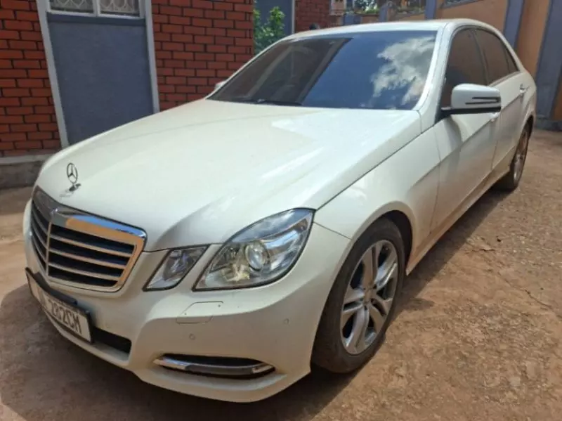 Mercedes-Benz E350 - 2010