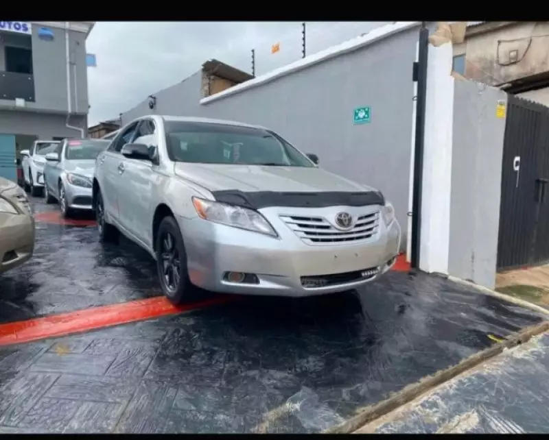 Toyota Camry   - 2007