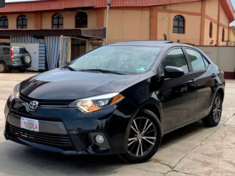 Toyota Corolla   - 2016
