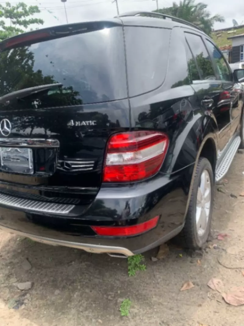 Mercedes-Benz ML 350   - 2010
