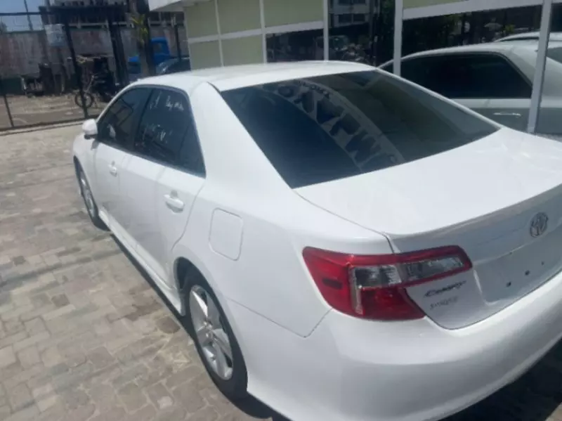 TOYOTA Camry   - 2013