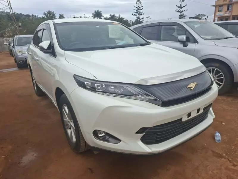 Toyota Harrier   - 2015