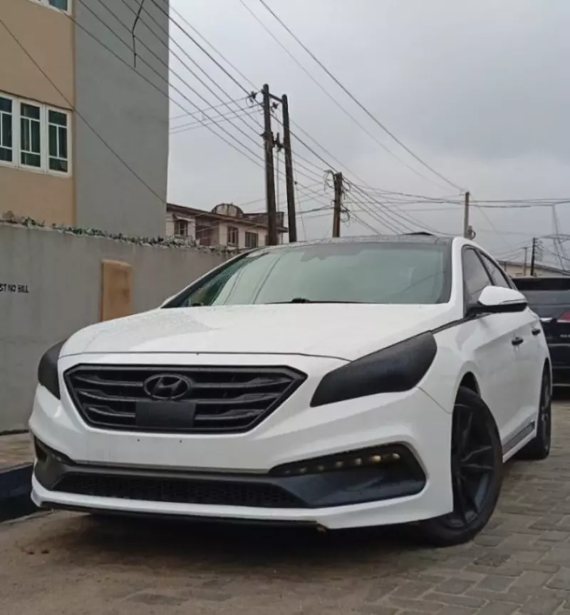 Hyundai Sonata   - 2017