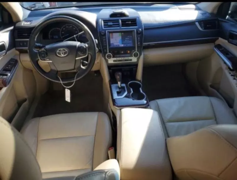 TOYOTA Camry - 2012