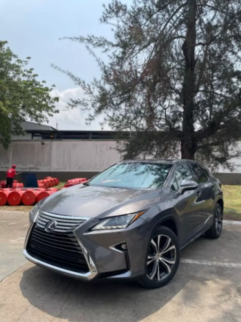 Lexus RX   - 2017