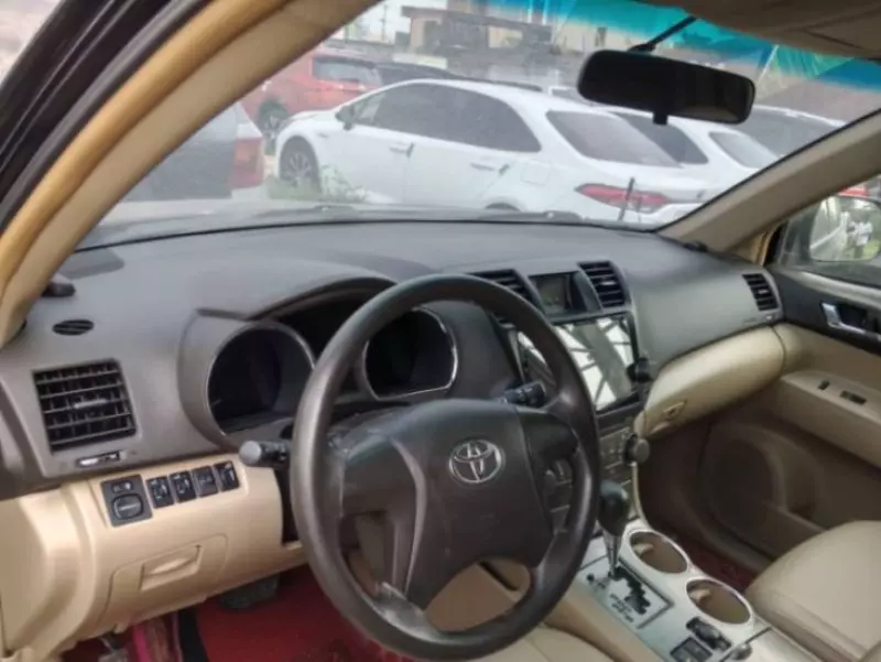 TOYOTA Highlander - 2011