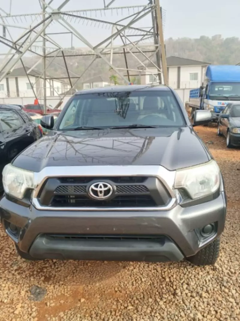 Toyota Tacoma   - 2012