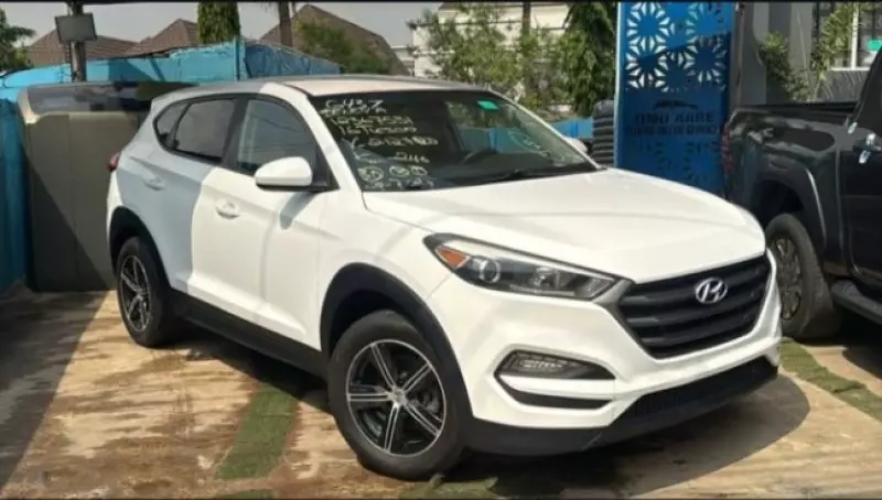 Hyundai Tucson   - 2016