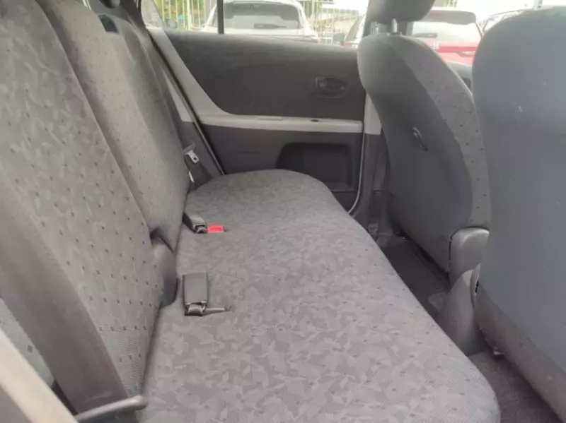 Toyota Vitz   - 2010