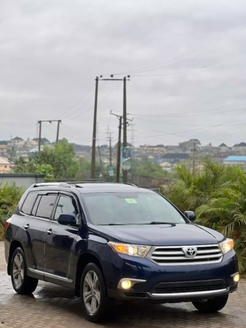 TOYOTA Highlander   - 2012