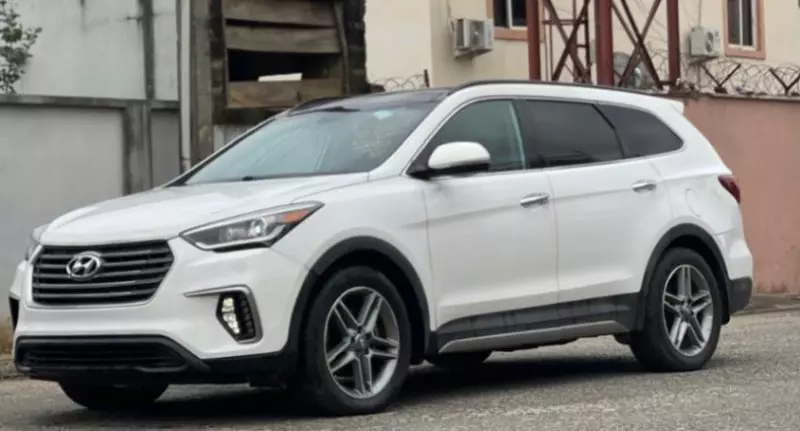Hyundai Santa Fe - 2017