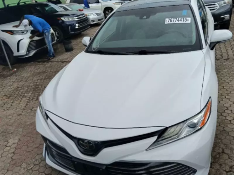 TOYOTA Camry   - 2018