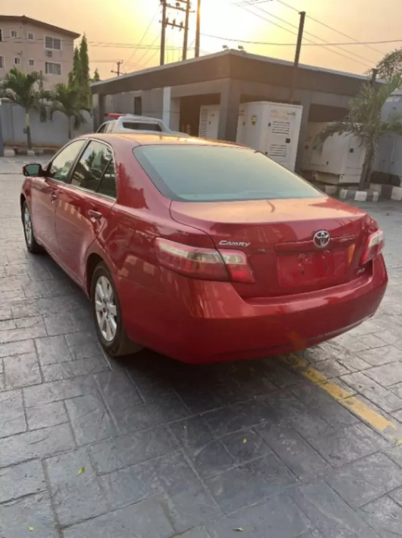 Toyota Camry   - 2008