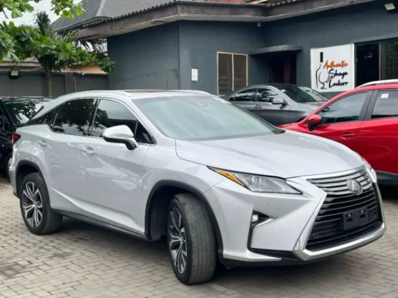Lexus RX   - 2017