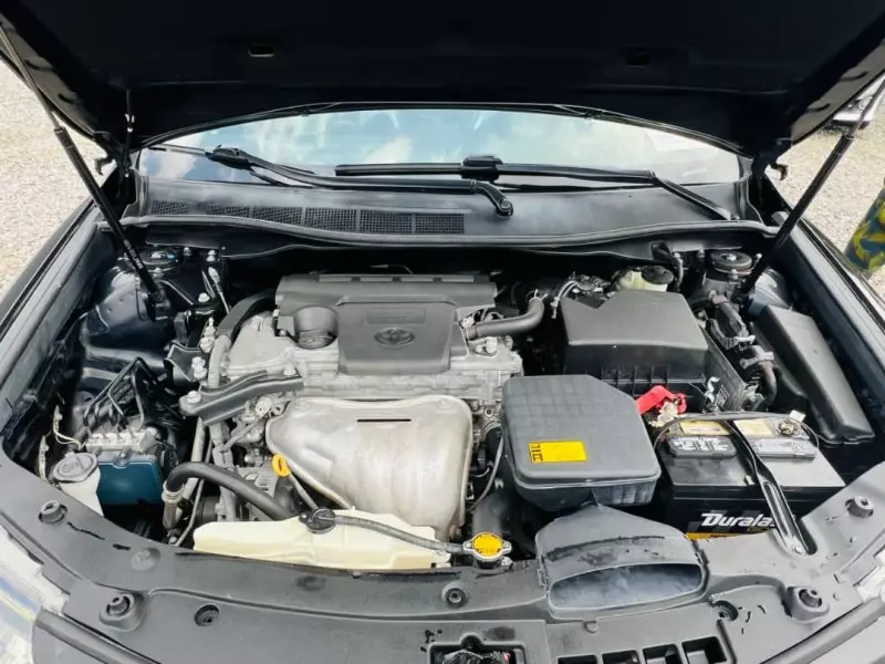 Toyota Camry   - 2014