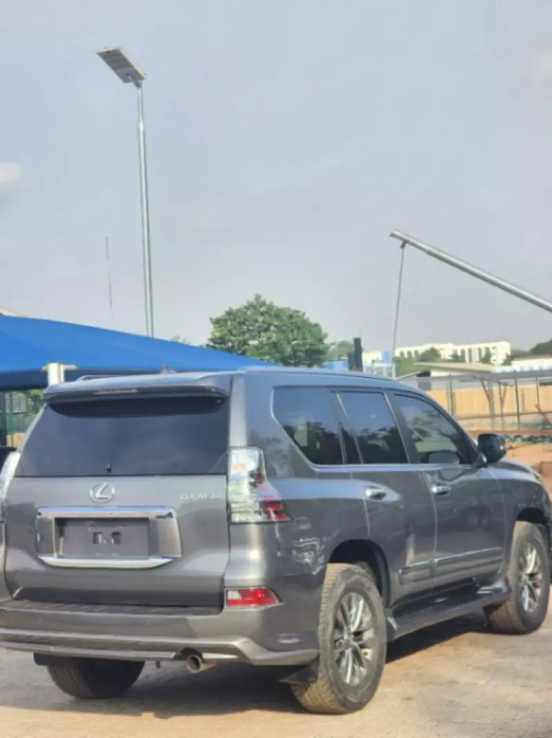 Lexus GX 460   - 2019